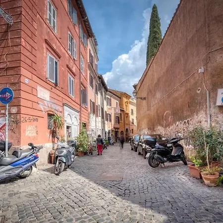 Shabby @trastevere شقة روما